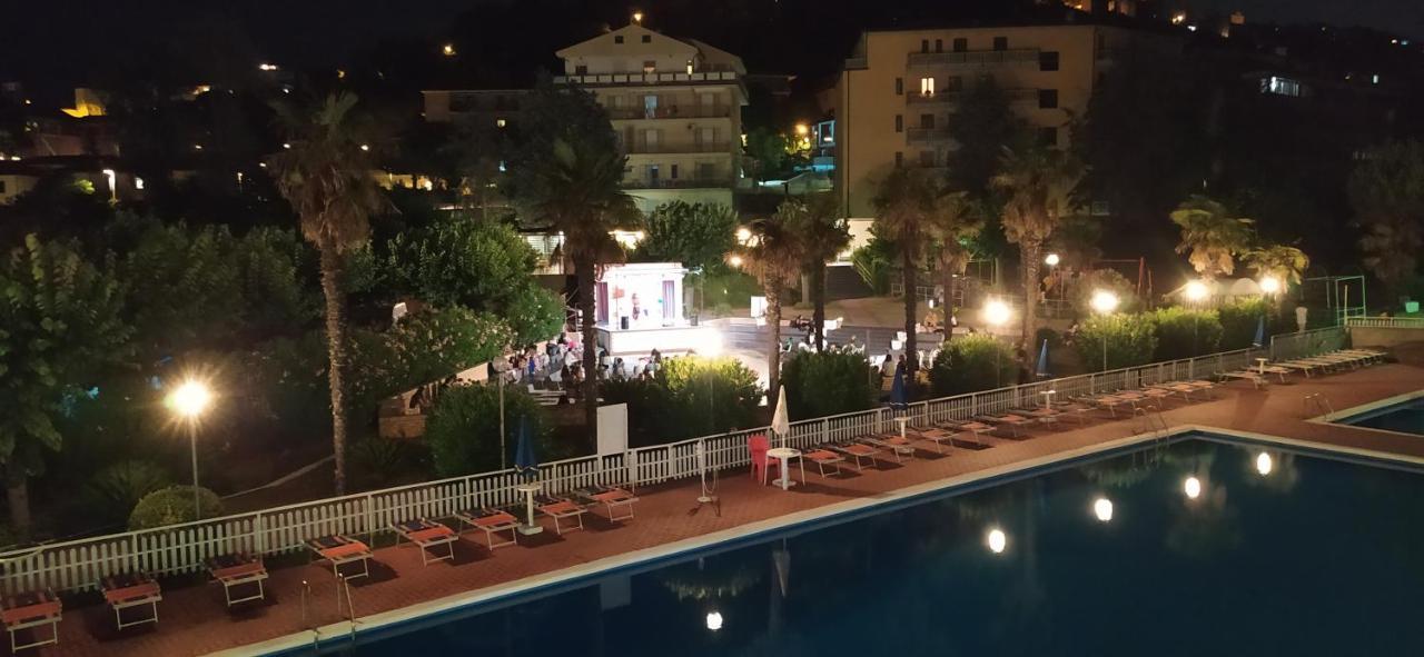Villaggio Costa D'Argento San Vito Chietino Dış mekan fotoğraf
